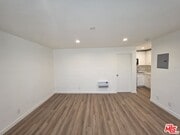 Photo - 2400 Vanderbilt Ln Unit 2402C