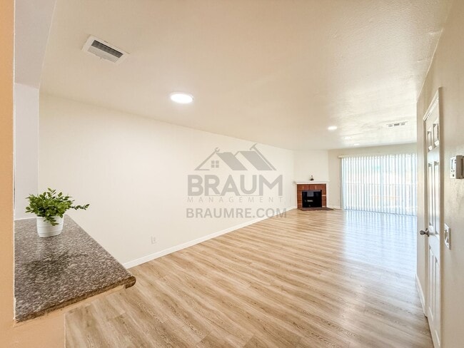 Photo - 11839 Burbank Blvd Unit 7