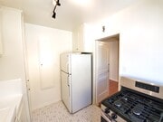 Photo - 1403 W Victory Blvd Apartment