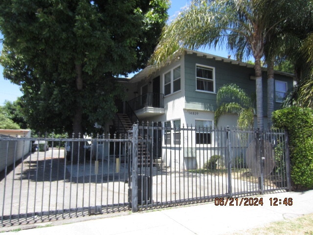 Photo - 14839 Blythe St Apartments