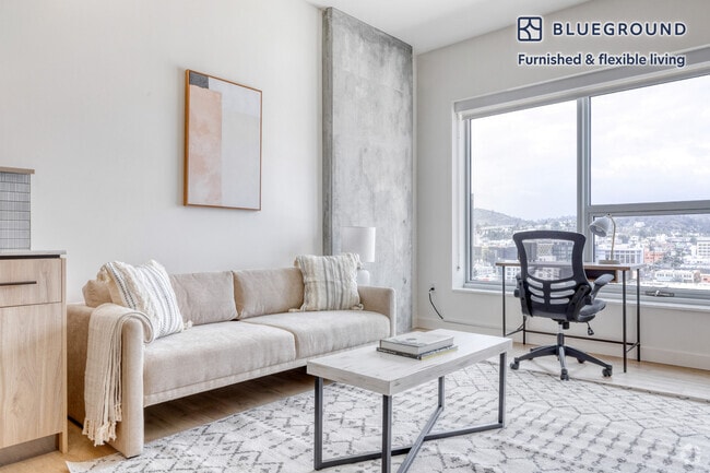 Building Photo - 6390 De Longpre Ave Rental