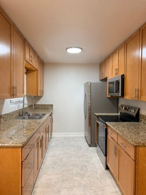 Building Photo - 14925 Sherman Way Unit 115
