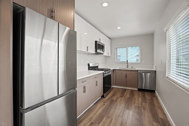 Photo - 1358 W 36th St Unit 1