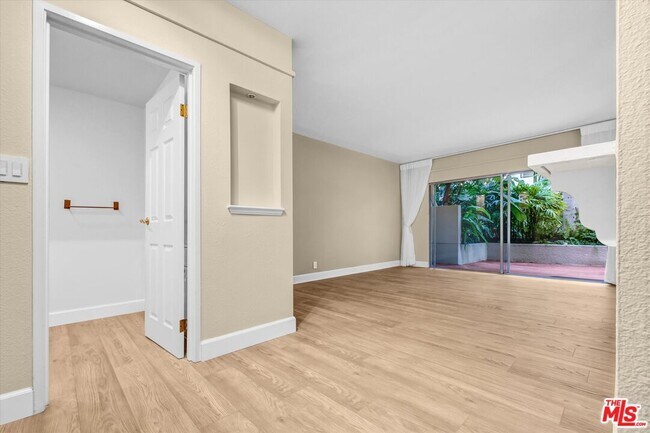 Photo - 1131 Alta Loma Rd Unit 119