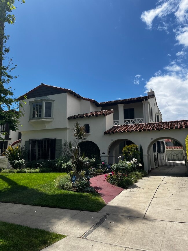 Building Photo - 189 S Martel Ave Unit 189 South Martel Avenue