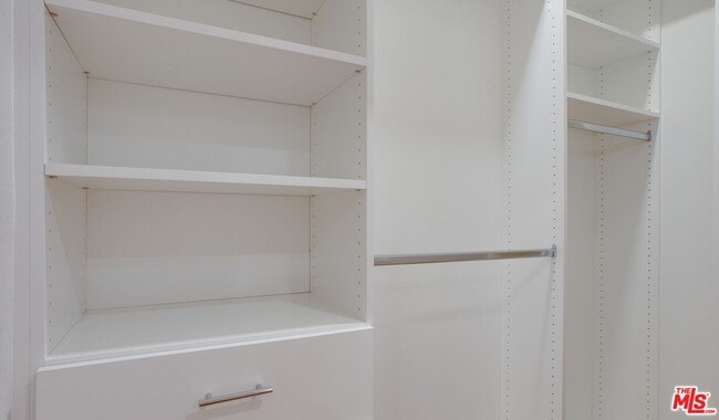 Photo - 5557 W 6th St Unit 3-103
