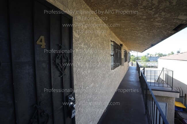 Photo - 830 E Anaheim St Unit 4