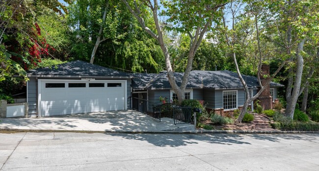 Photo - 5405 Black Oak Dr House