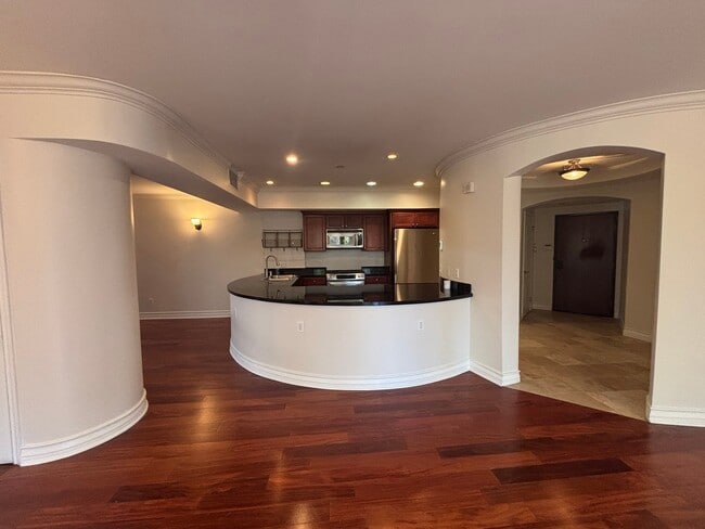 Photo - 122 N Clark Dr Unit 206