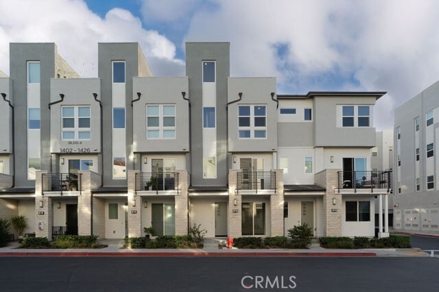 Building Photo - 1422 S Urbana St