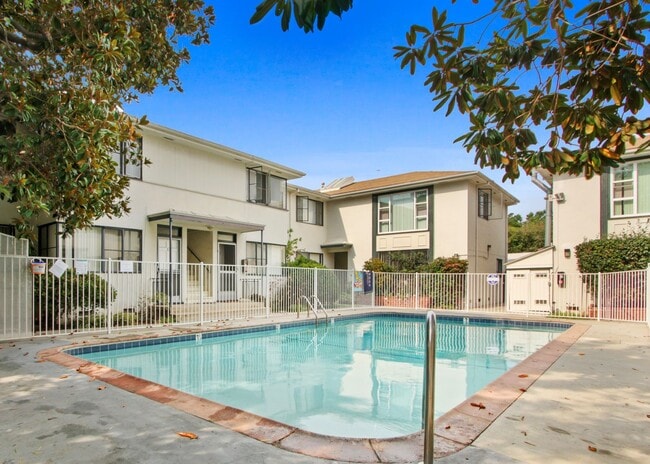 Photo - 3144-3152 S Barrington Ave Apartment Unit 3144H
