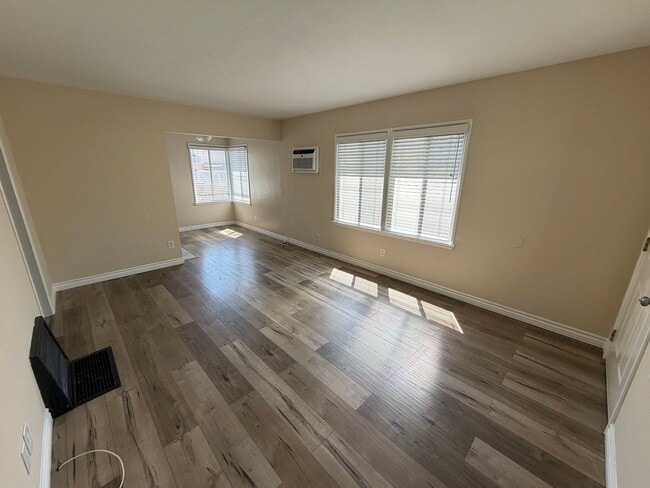 Photo - c6048 Unit 605050