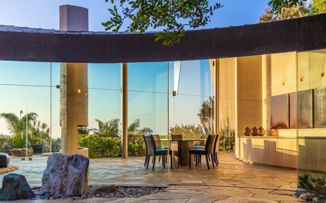 Photo - 724 Muirlands Vista Way