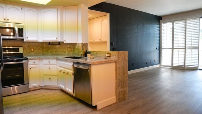 Photo - Resort style living - 2 Bd/2Ba 1,100 SqFt Condo Unit 1107