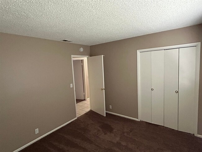 Photo - 3 bedrooms - 2 Bathrooms -  Ready to Rent! Unit 008739.5