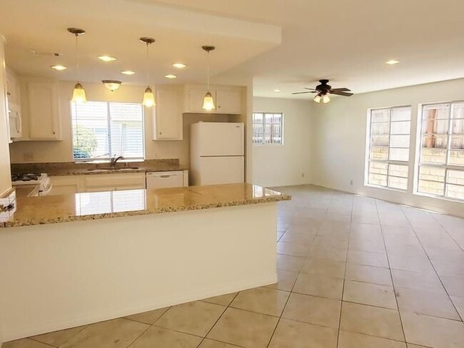 Photo - 2825 Unicornio St