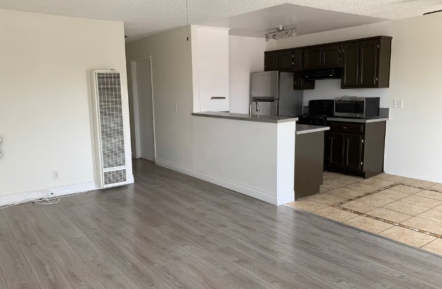 Photo - 402 N Ardmore Ave Apartment Unit 202