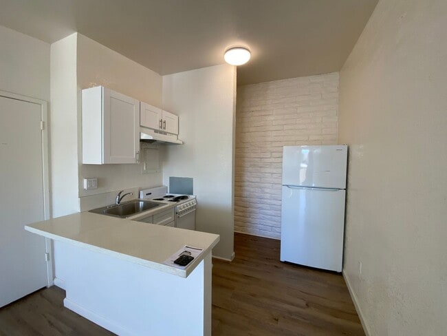 Building Photo - 248 - Sanchez Family Trust (526 Anacapa) Unit 526-A