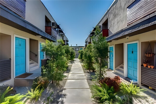 Building Photo - 1305 N Garfield Ave Rental