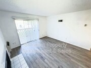 Photo - 529 Sandalwood Pl Unit #5