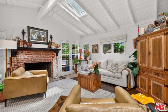 Photo - 8936 Wonderland Ave