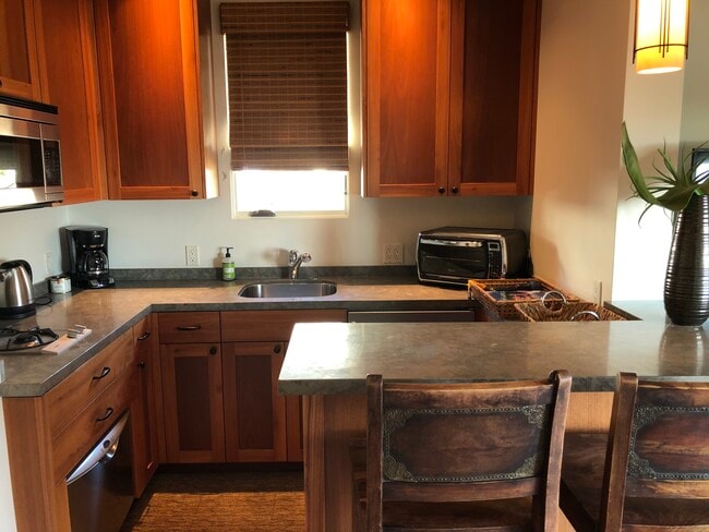 Photo - 3400 The Strand Unit A