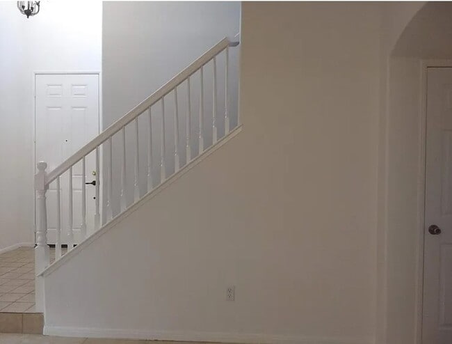 Building Photo - 4565 Belford Way