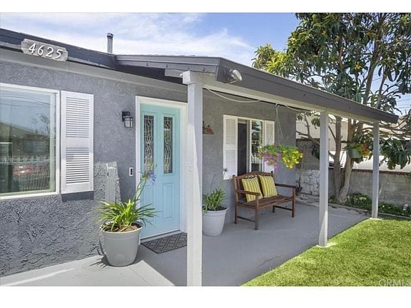 Photo - 4525 W 145th St Unit front