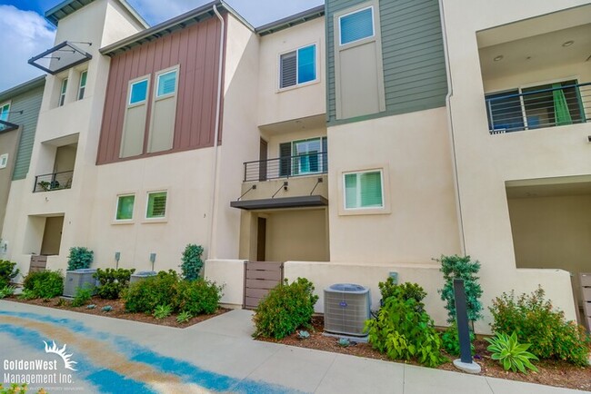 Modern 2Bdm 2.5Ba Townhome with EV Chargin... - Modern 2Bdm 2.5Ba Townhome with EV Chargin...