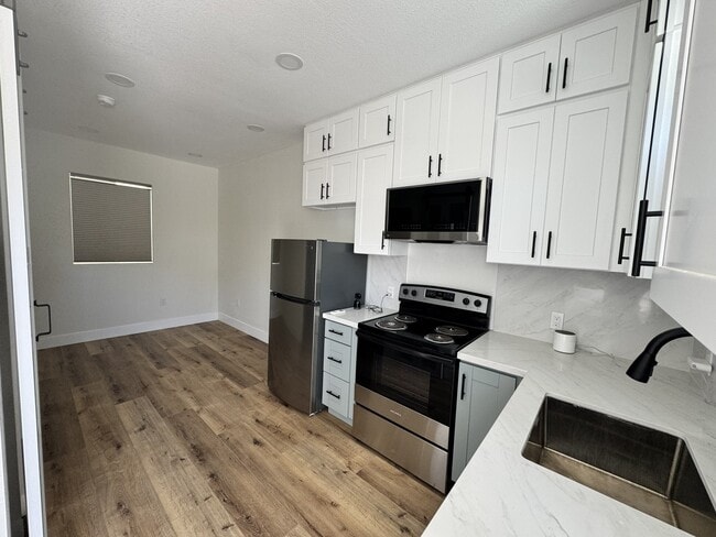 Photo - 1249 Center Ave Unit C