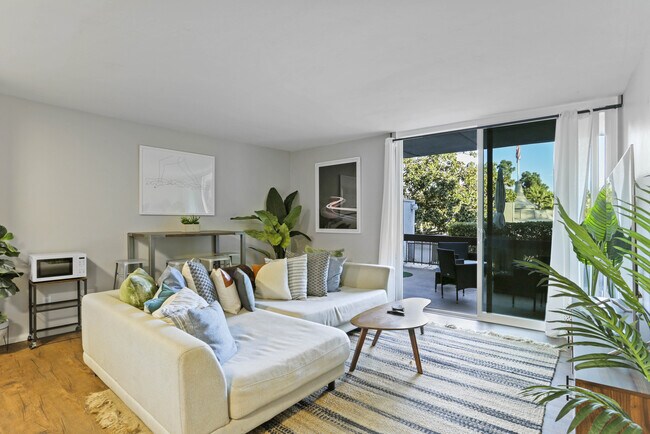 Photo - 3050 Rue D’Orleans Unit 203