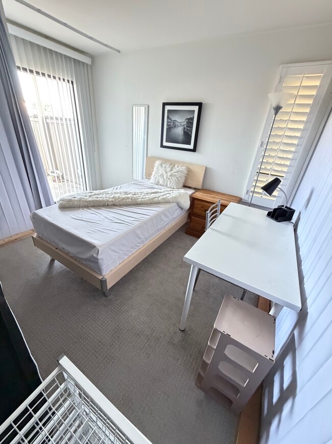 Photo - 1161 Packers Cir Unit Room 2 Rent Tustin Condo
