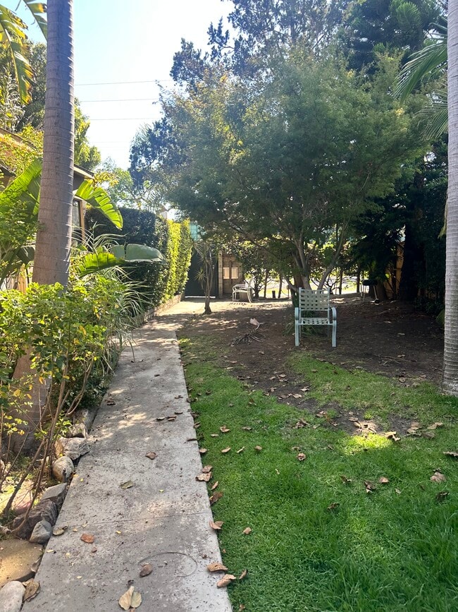 Photo - 2538 1/2 Military Ave Unit 2536.5