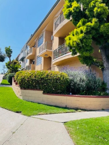 Building Photo - 10961 Palms Blvd Rental