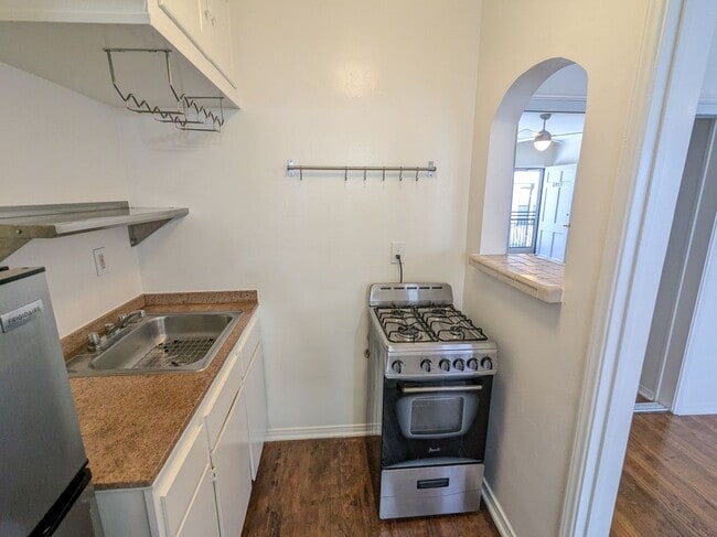 Photo - 729 N Edinburgh Ave Unit 3/4