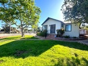 Photo - 3 bed, 2 bath located in Riverside!