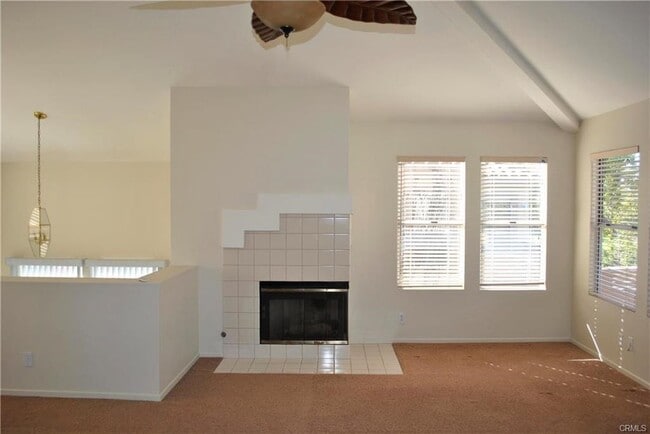 Photo - 124 Cartier Aisle