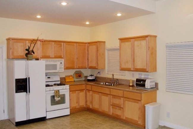 Building Photo - 8408 Wiley Post Ave Unit A