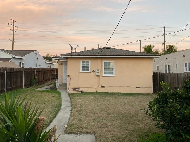 Photo - Nice Neighborhood North Long Beach 2 bd 1 ...