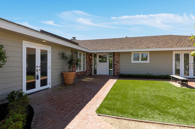 Photo - 1901 Altura Dr