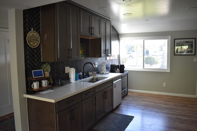 Photo - 6671 Jackson Dr