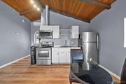 Full Kitchen - 1827 Sonoma Ln