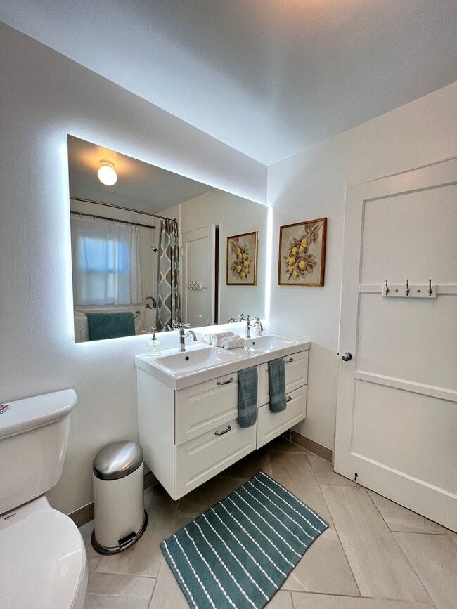 Photo - 530 N Quarantina St