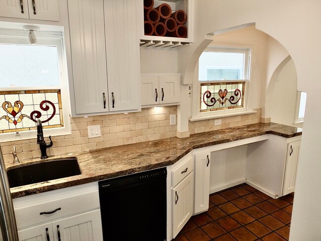 Photo - 50 Pomona Ave