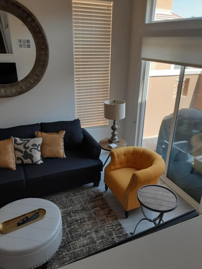 Photo - 52430 Hawthorn Ct