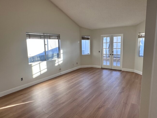 Building Photo - 14156 Oro Grande St