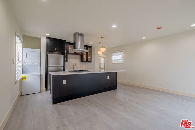 Photo - 216 N Catalina Ave Unit F