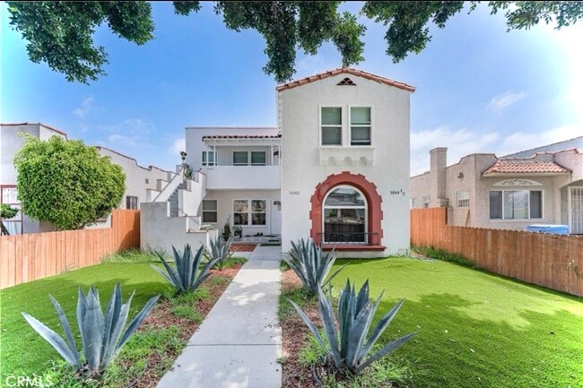 Building Photo - 1044 W 84th Pl