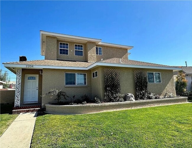 Building Photo - 2204 Conquista Ave Unit 2206