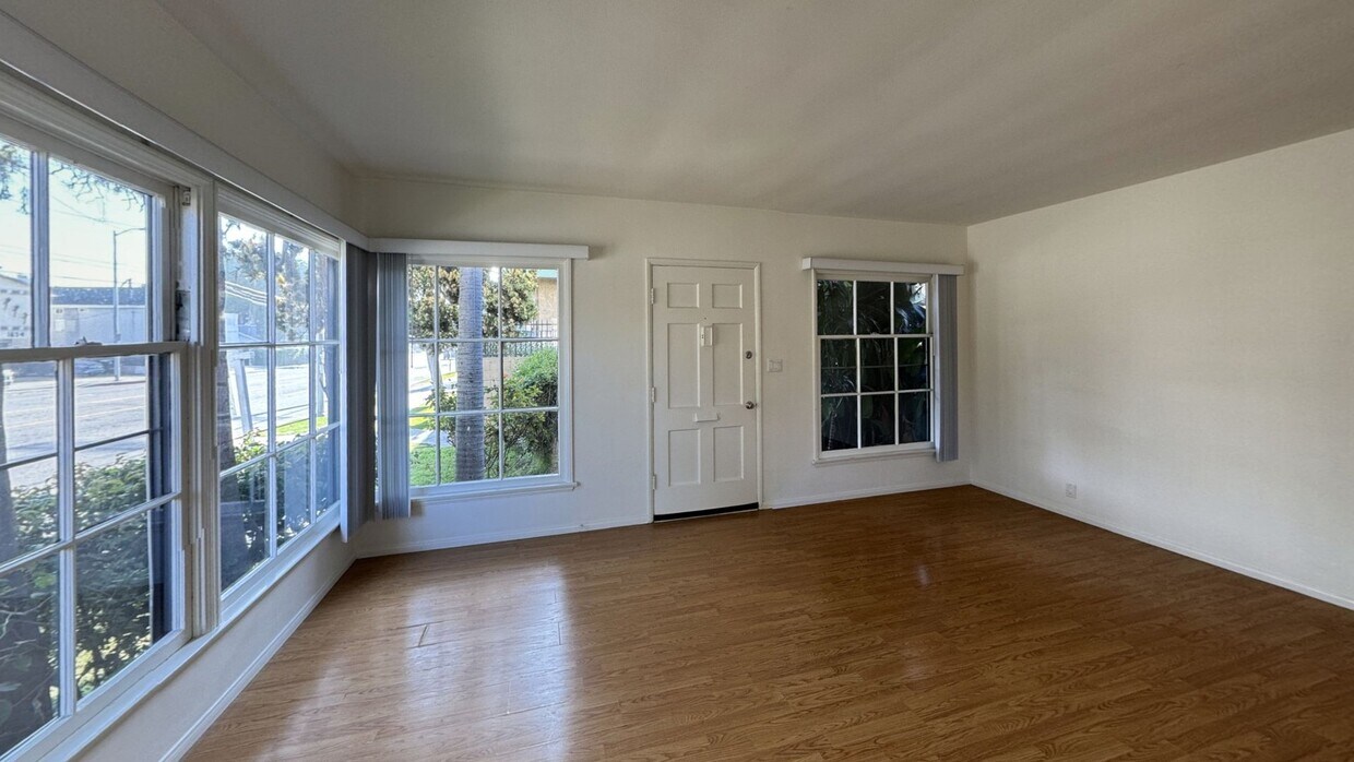 3D Tour - 1623 S Bundy Dr Unit 1623